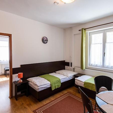 Hello Apartmanhaz Sopron Exterior photo